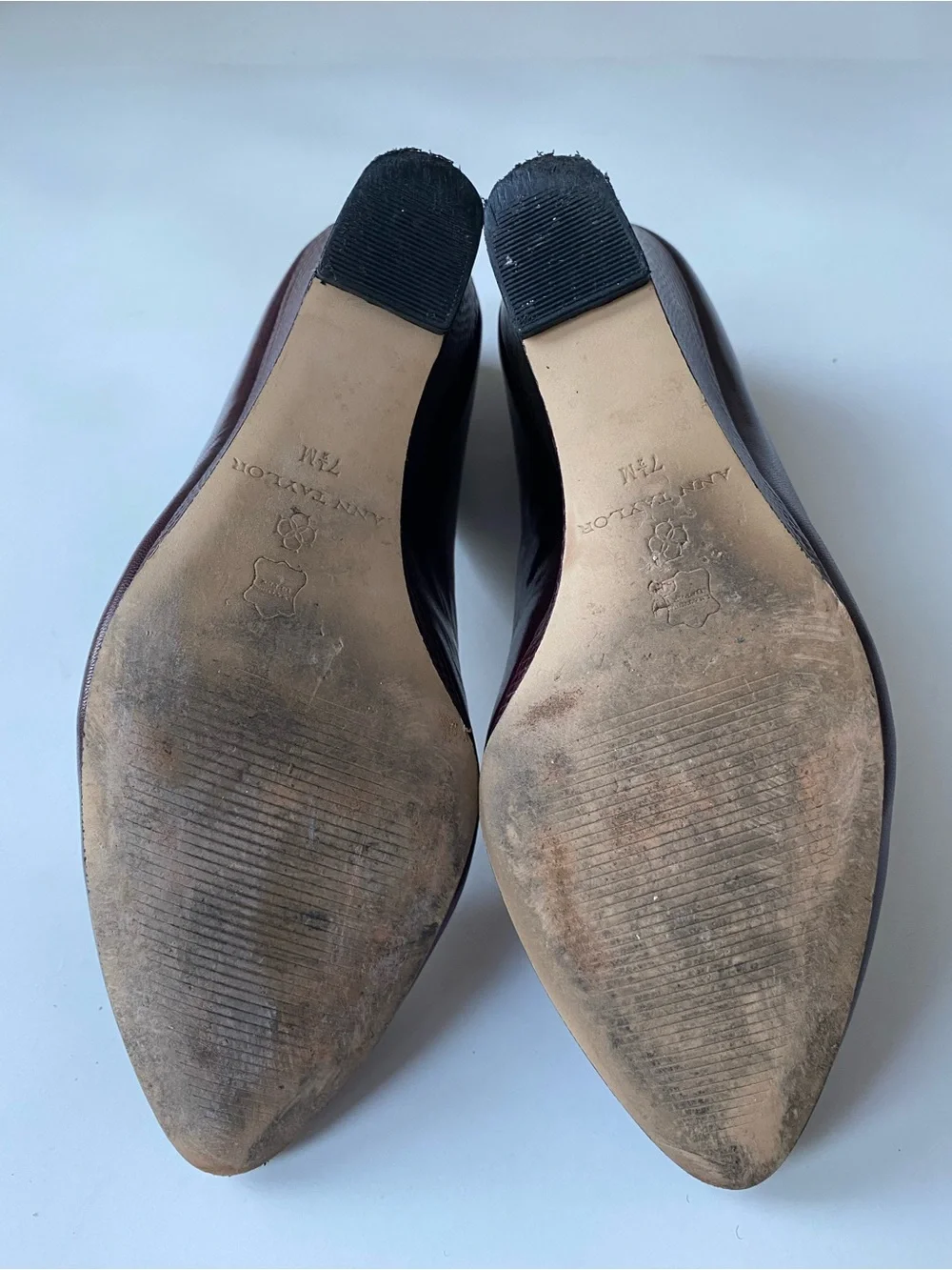Classic Ann Taylor oxbood leather Wedge Pump